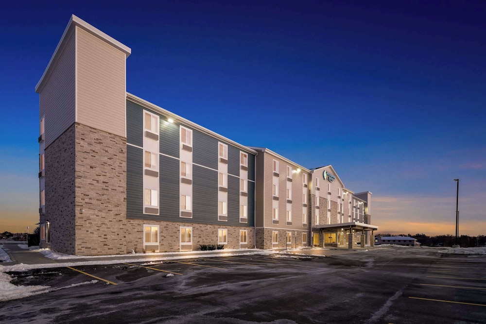 WoodSpring Suites Loves Park Rockford - photo 29