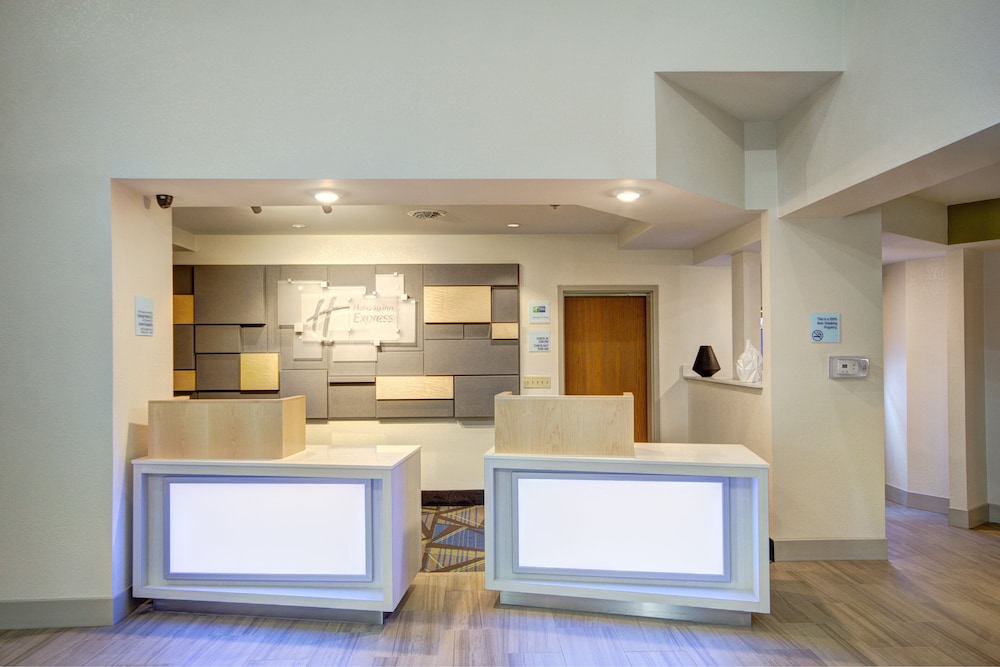 Holiday Inn Express Columbus South Obetz by IHG - photo 28
