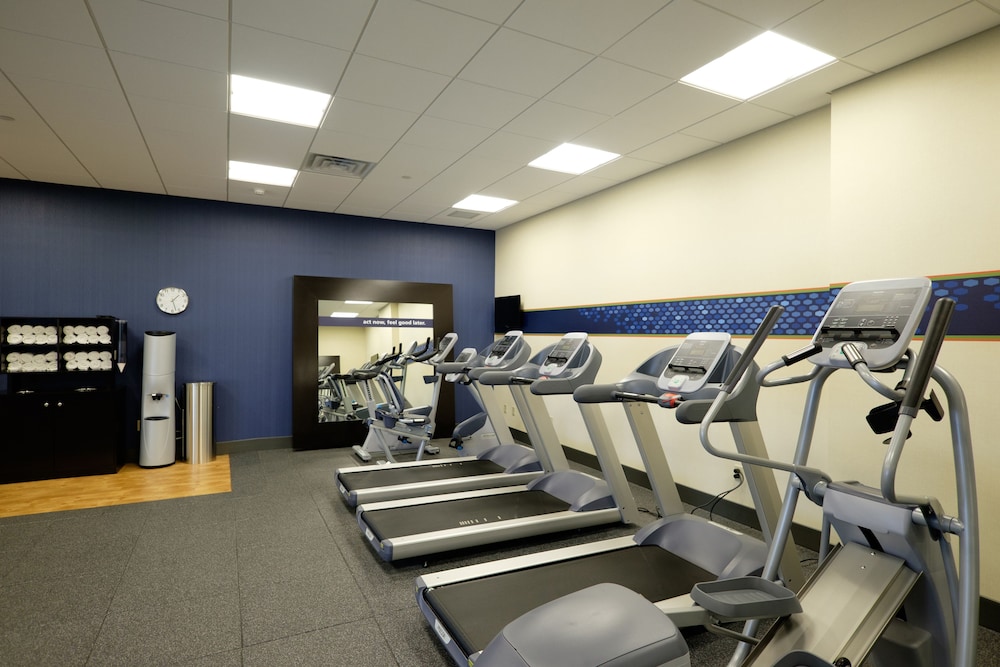 Hampton Inn Green Bay Downtown - photo 50
