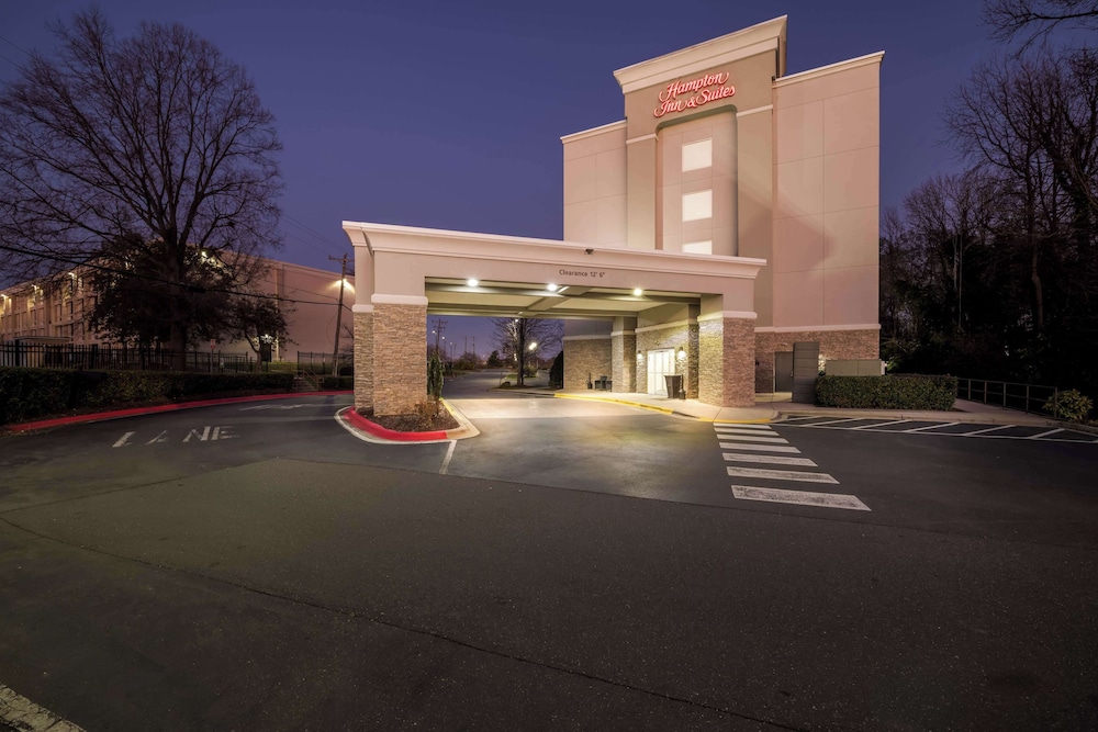 Hampton Inn & Suites Charlotte Airport - photo 51