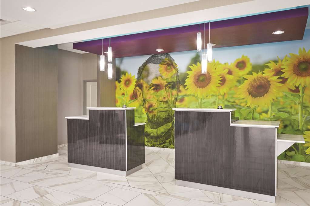 La Quinta Inn & Suites by Wyndham Springfield IL - photo 8