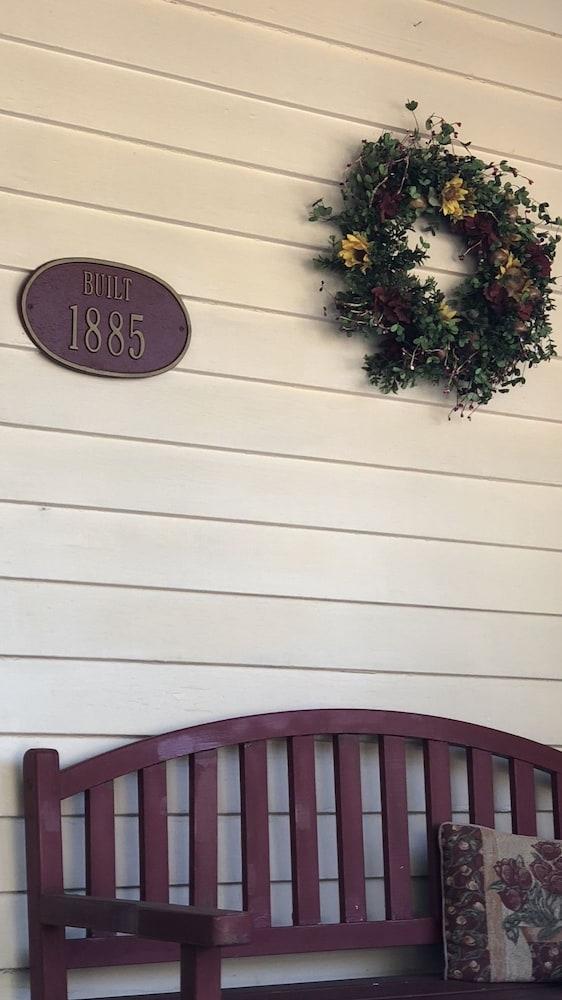 Princess Anne Book Lovers Inn - photo 2