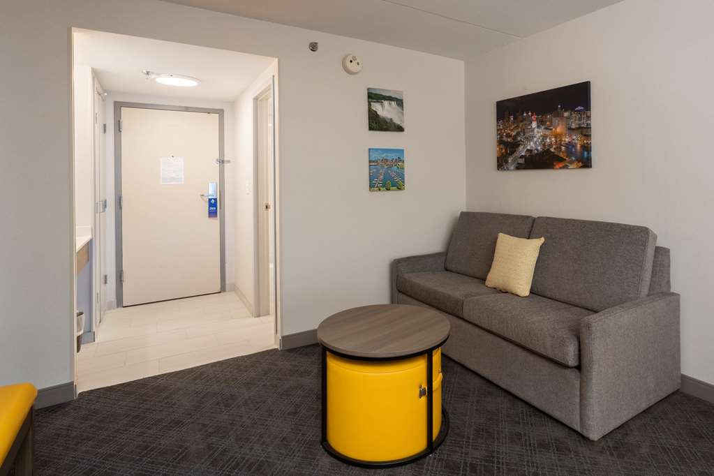 Comfort Inn & Suites Buffalo Airport - photo 11