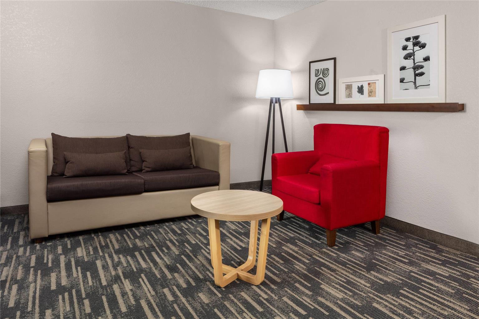 Wingate by Wyndham Lincoln Airport East I 80 - photo 25