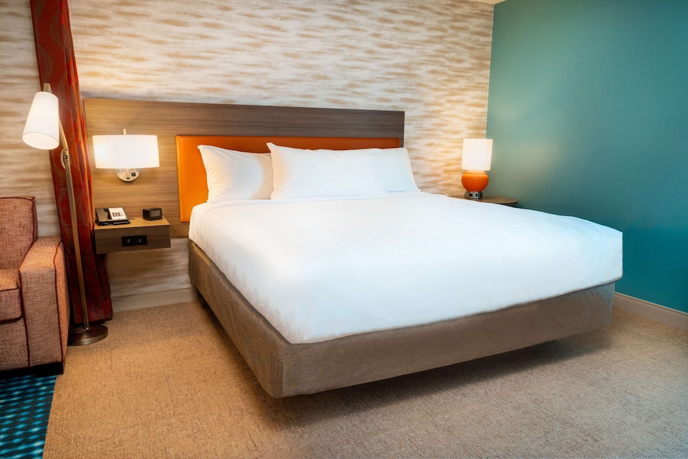 Home2 Suites by Hilton Corona - photo 12