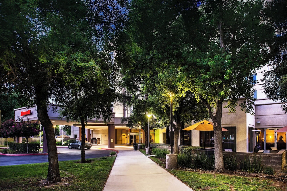 Visalia Marriott at the Convention Center - photo 50