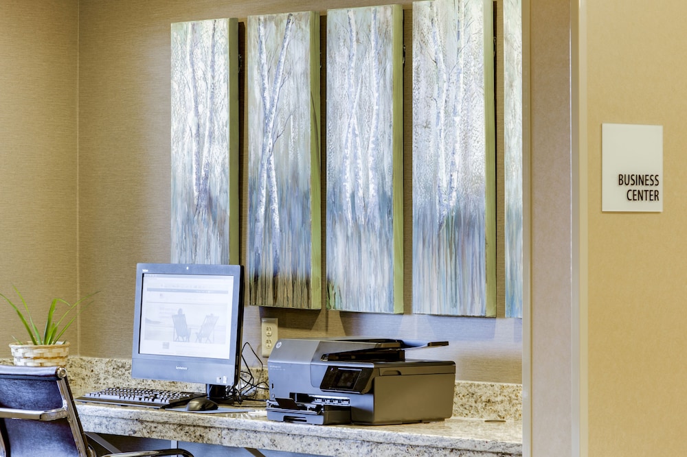 Holiday Inn Express & Suites Nevada by IHG - photo 46