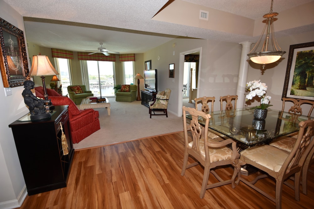 North Tower Apartment 606 - photo 10