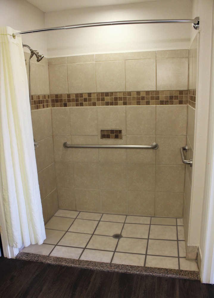 Baymont by Wyndham Del Rio - photo 13