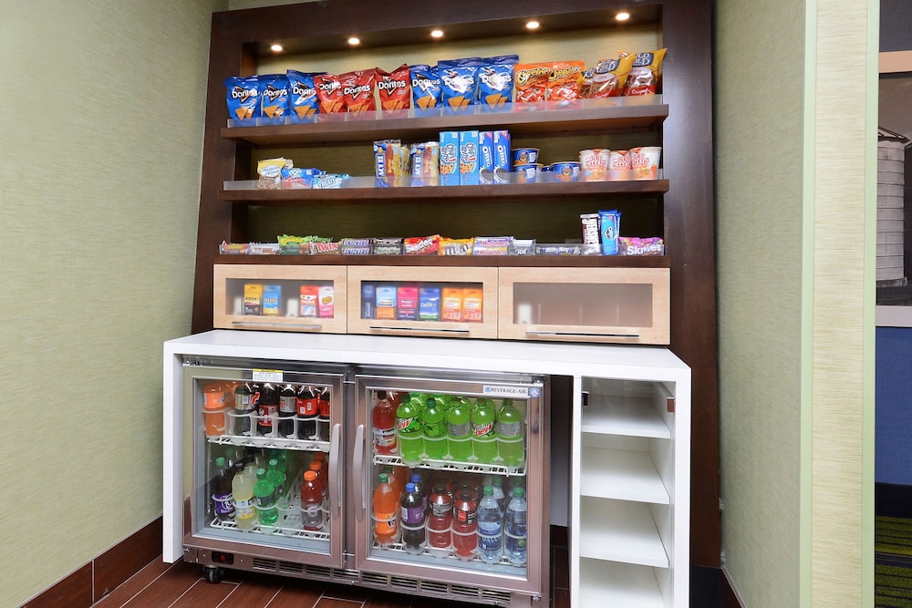 Hampton Inn Roxboro - photo 28