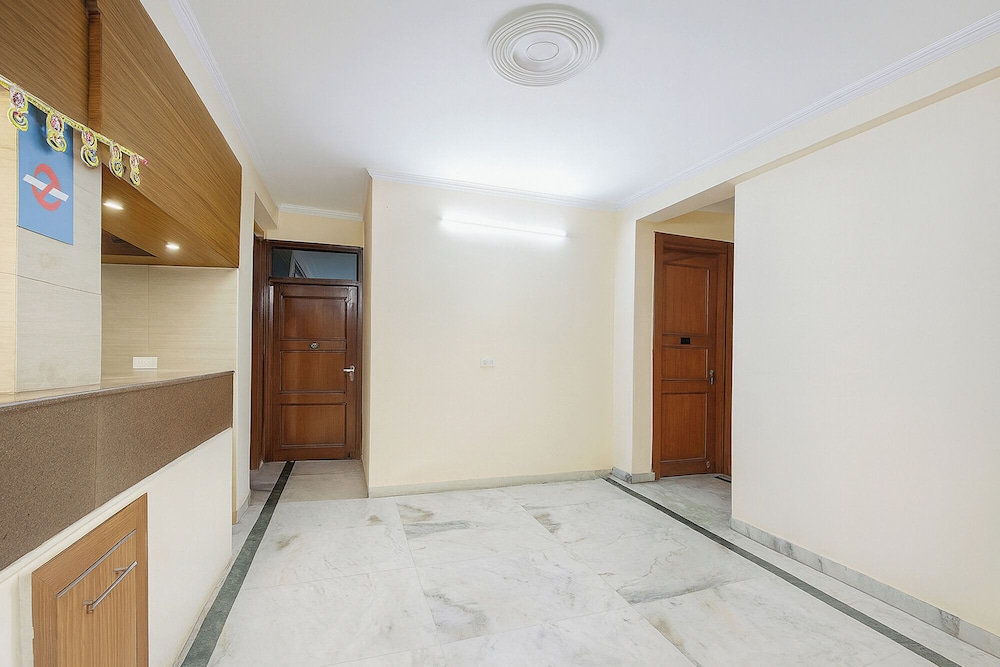 Super Townhouse Tipsyy Near Bestech Central Square Mall