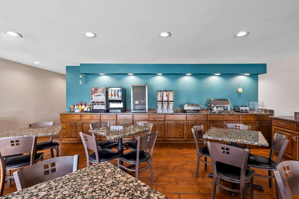 Best Western Fort Wayne Inn & Suites North - photo 43