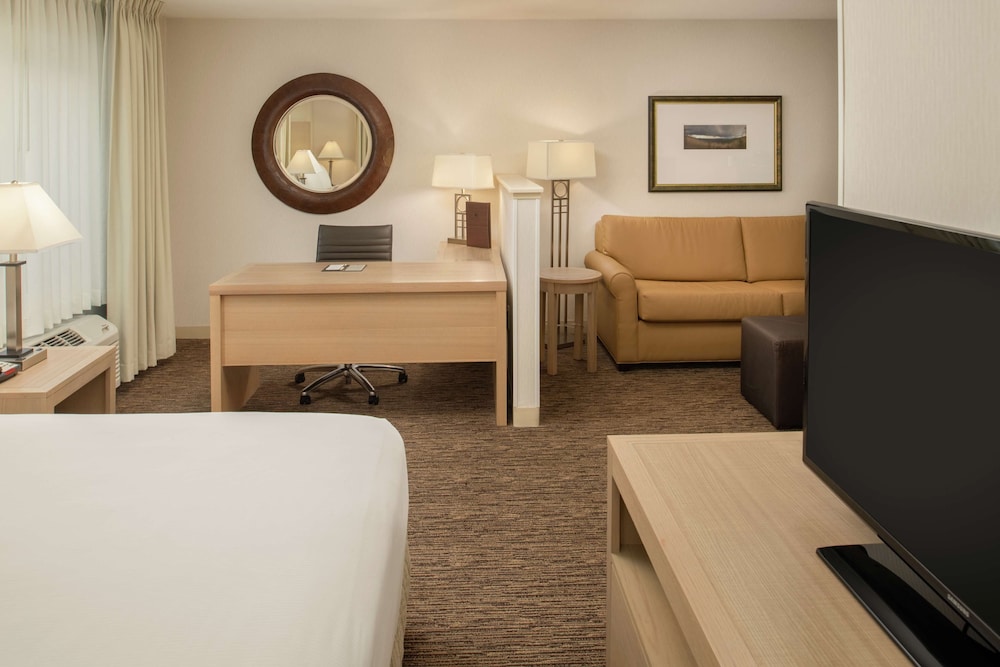 DoubleTree by Hilton Portland Tigard - photo 15