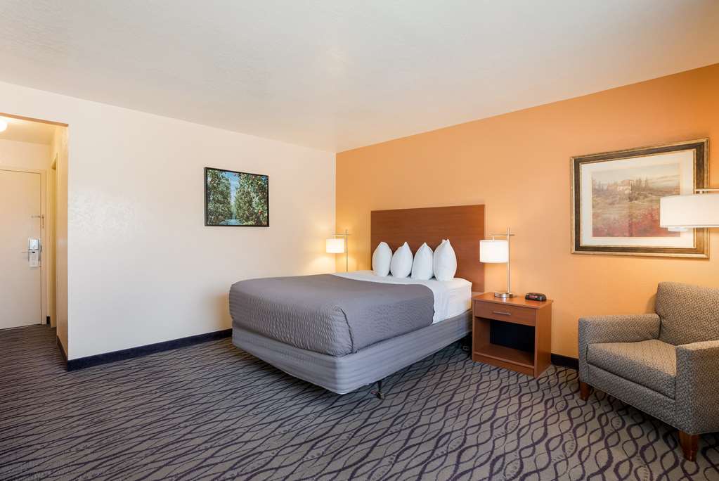 SureStay Hotel by Best Western Wenatchee - photo 11