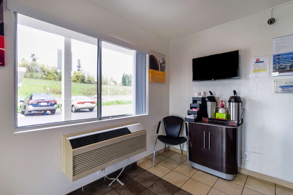 Motel 6 Kelso Mt. St. Helens - photo 17