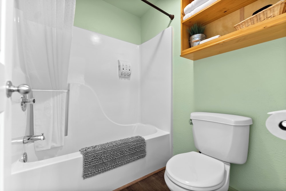 Mt Gardner Inn - photo 39