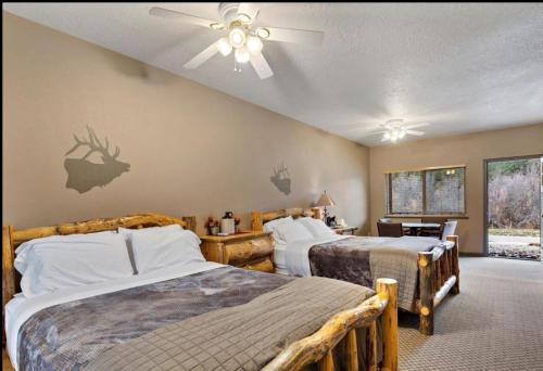 Southfork Lodge Riverside Inn - photo 15