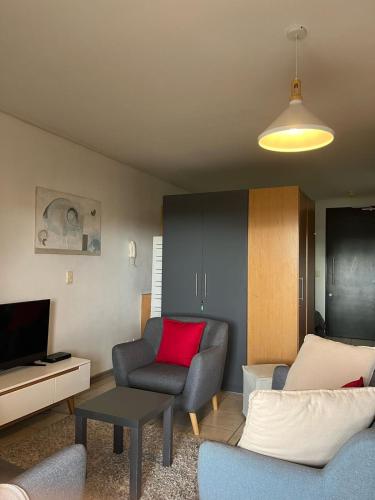 Century City Studio with Table Mountain Views