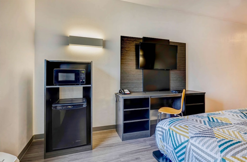 Motel 6 Mesquite TX Balch Springs - photo 4