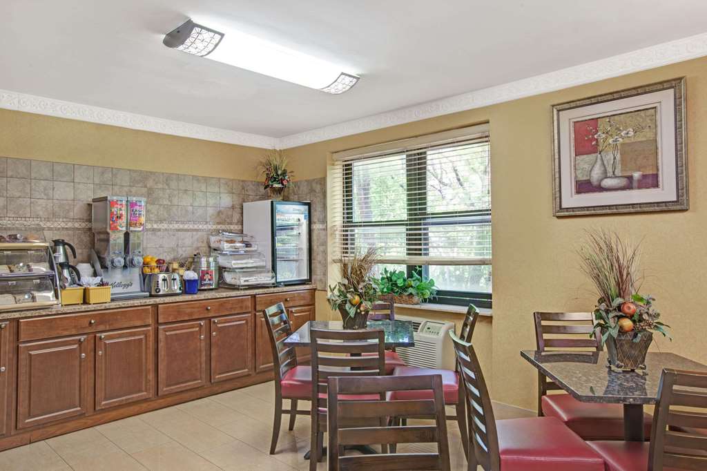 Days Inn by Wyndham Brooklyn - photo 22