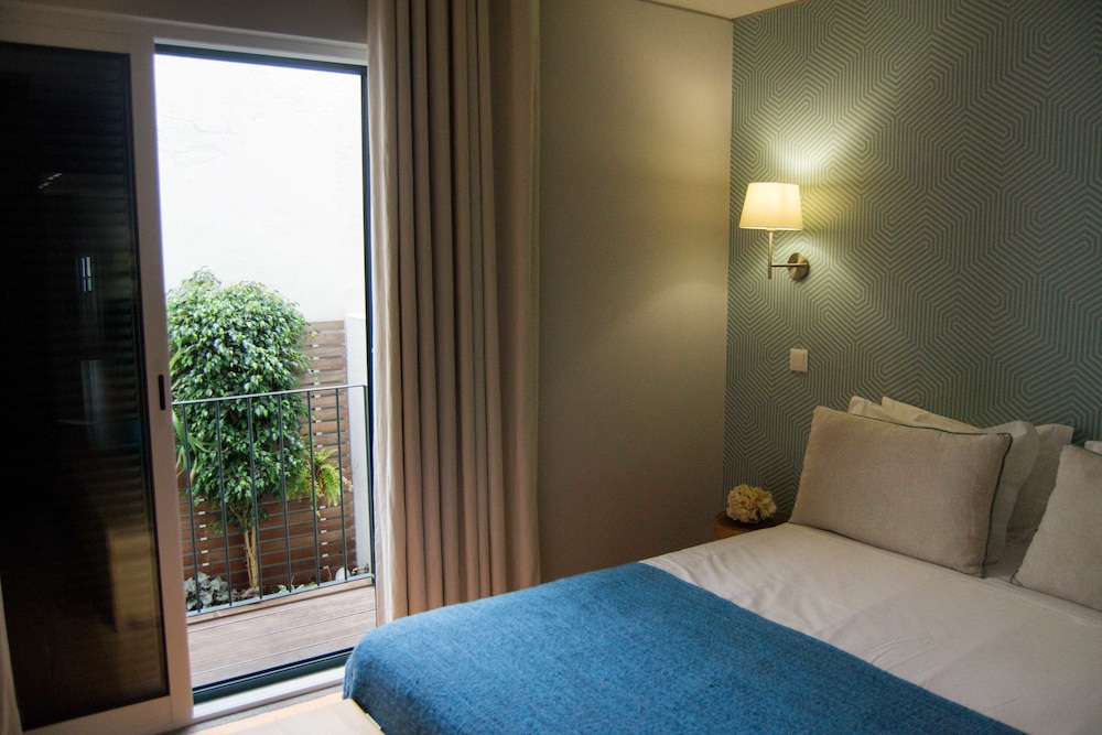 Apartamentos Santa Maria — 4-Star Luxury Hotel in Funchal, Portugal