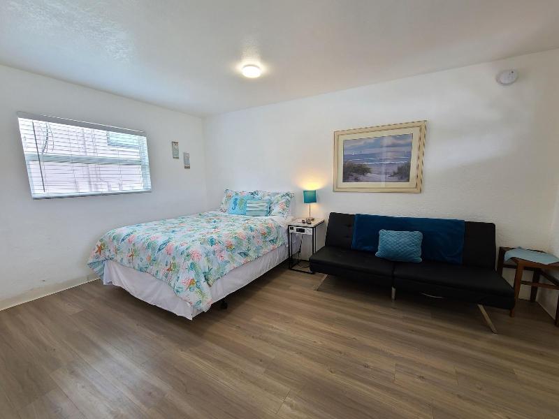 Sun Island Motel - photo 109