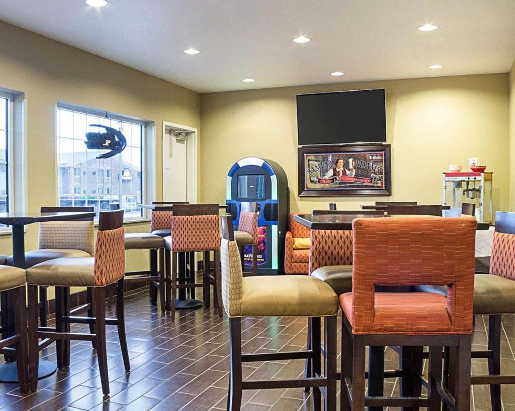 Comfort Suites Minot South - photo 43