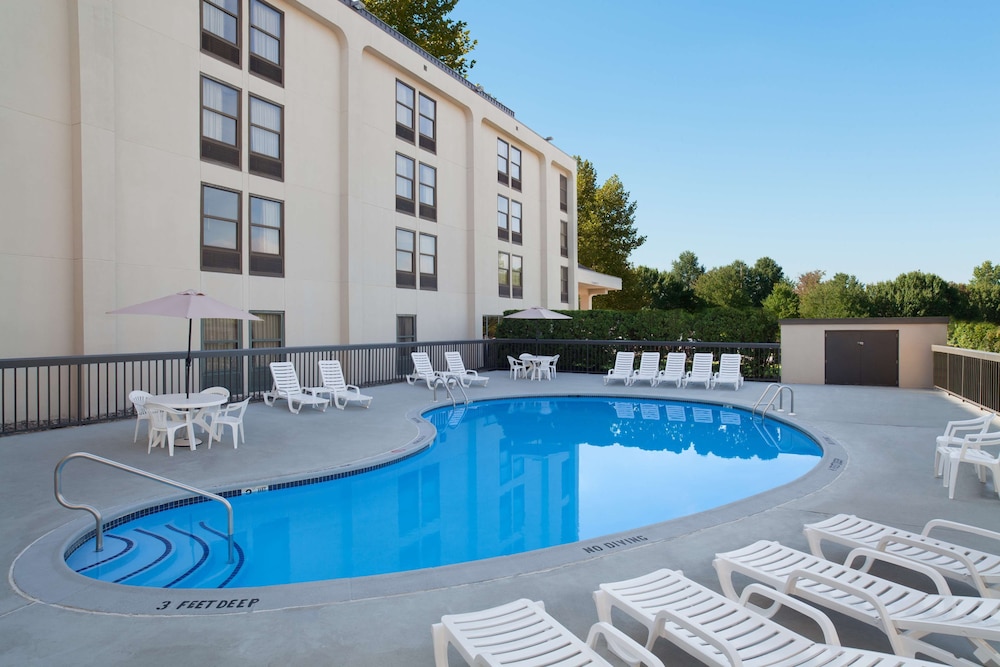 Hampton Inn Philadelphia Mt. Laurel - photo 18