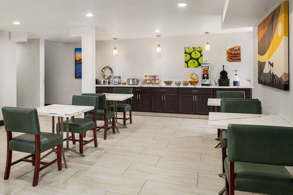 La Quinta Inn by Wyndham Victoria - photo 61