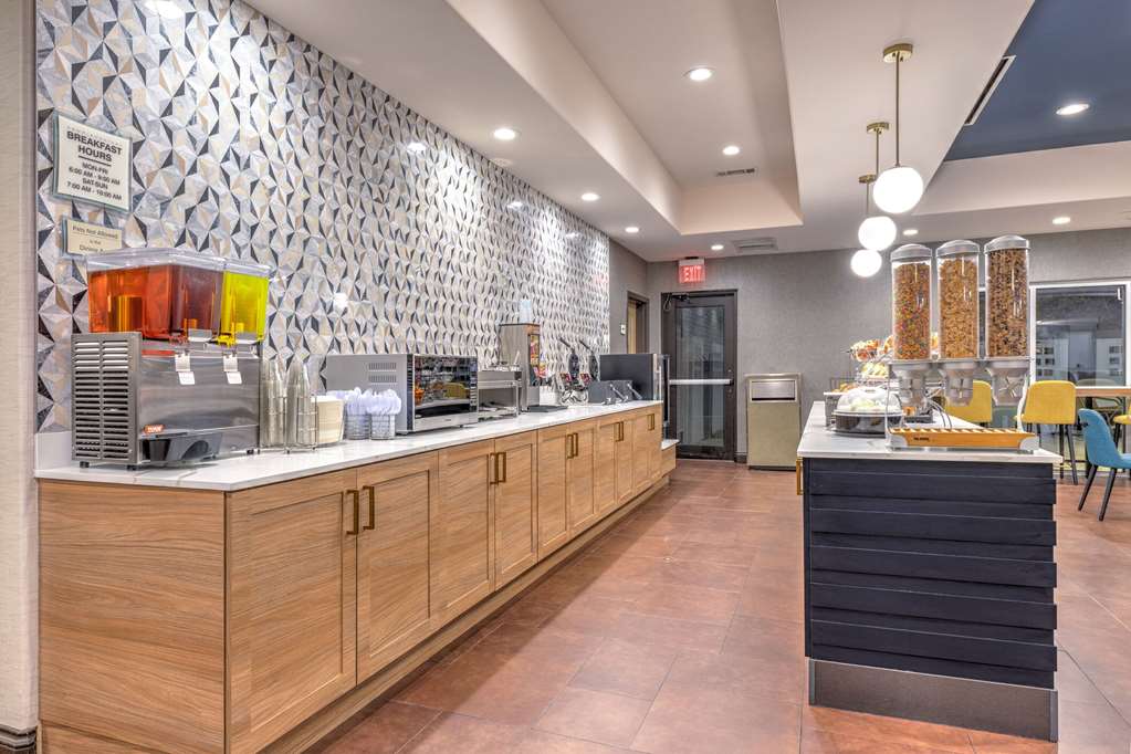 La Quinta Inn & Suites by Wyndham Woodway Waco South - photo 41