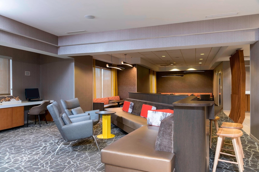 SpringHill Suites by Marriott Grand Rapids North - photo 3