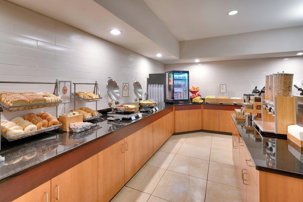 Fairfield Inn & Suites by Marriott Seattle Bellevue Redmond - photo 20