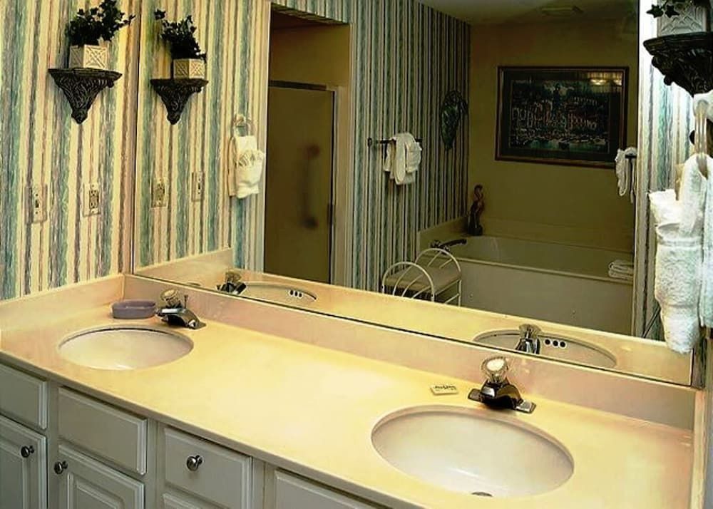 The Tides at Tops'l 203 by Best Beach Getaways - photo 5