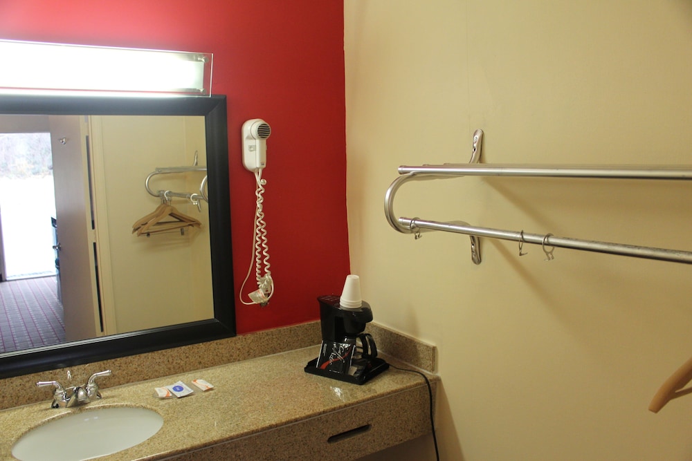 Americas Best Value Inn Fredericksburg N - photo 35
