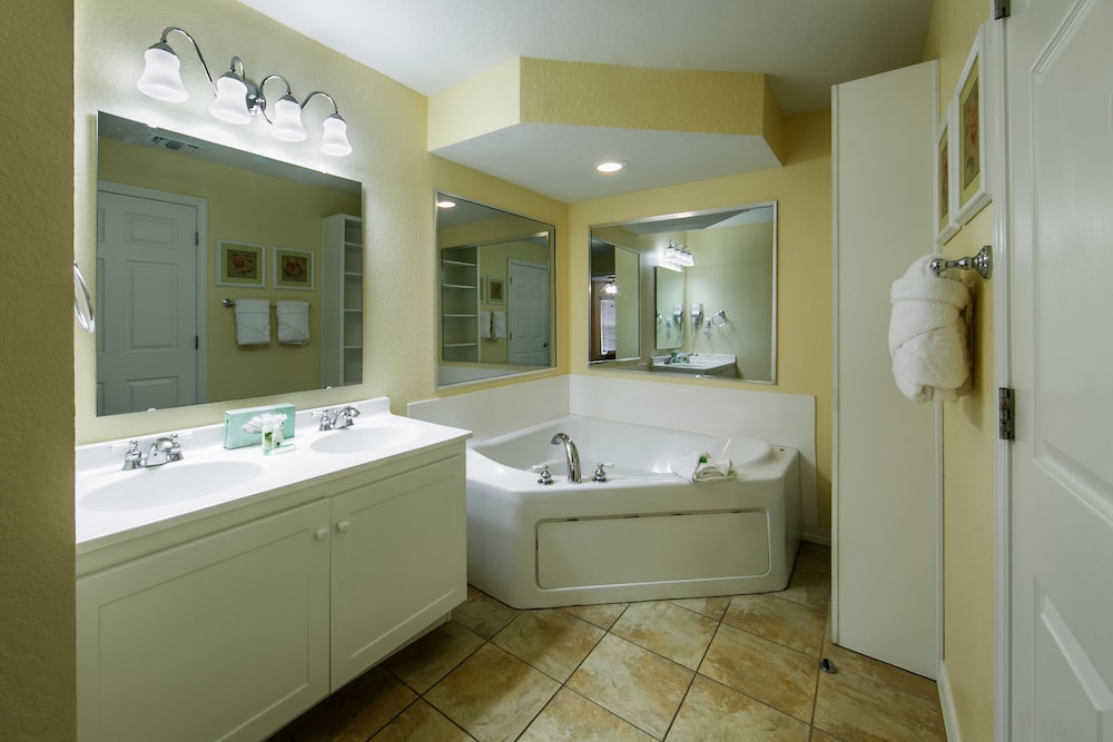 Holiday Inn Club Vacations Orlando Breeze Resort by IHG - photo 39