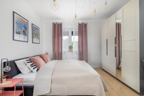 Słoneczny i Przestronny Apartament w Sercu Szczecina by Noclegi Renters — 4-Star Luxury Hotel in Szczecin, Poland