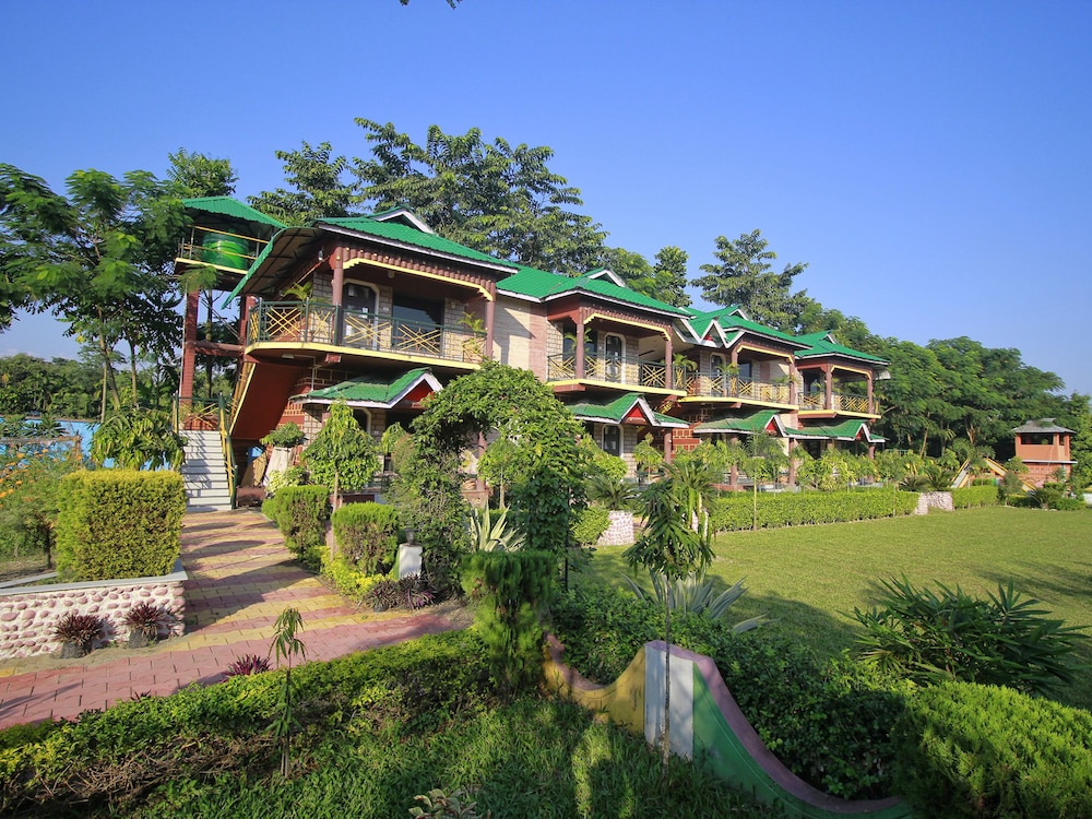 OYO 23390 Ruposhi Bangla Eco Resort — hotel in Jalpaiguri