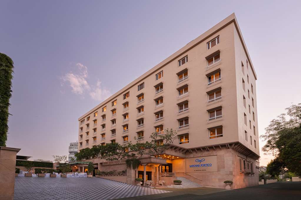 V Sarovar Portico MI Road Jaipur — 4-Star Luxury Hotel in Jaipur, India