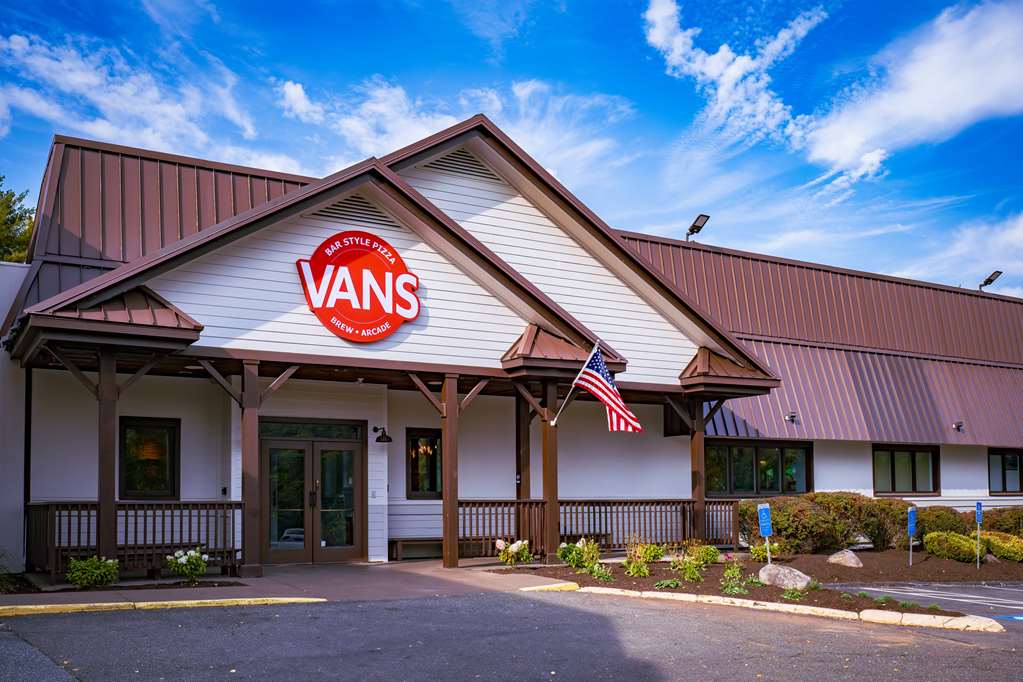 La Quinta Inn & Suites by Wyndham Danbury - photo 17