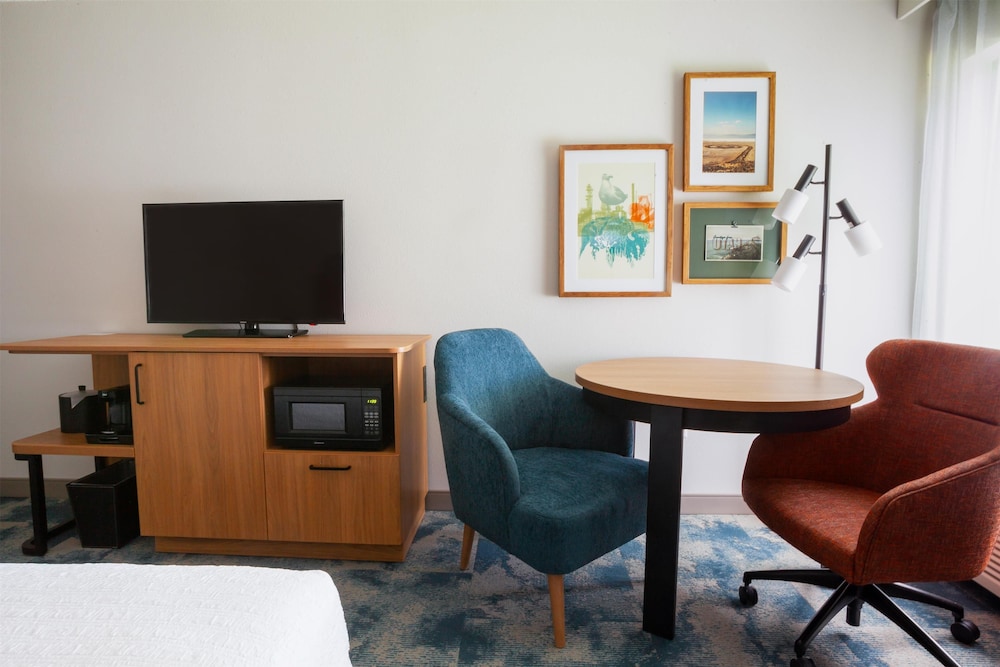 Hampton Inn Salt Lake City North - photo 19