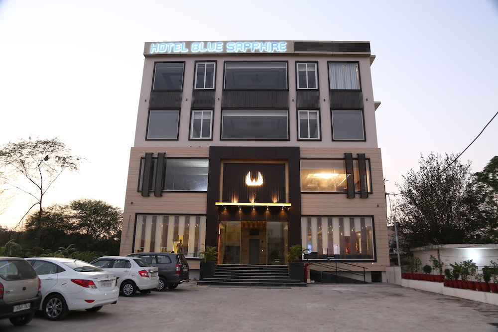 Blue Sapphire — hotel in Rajpura