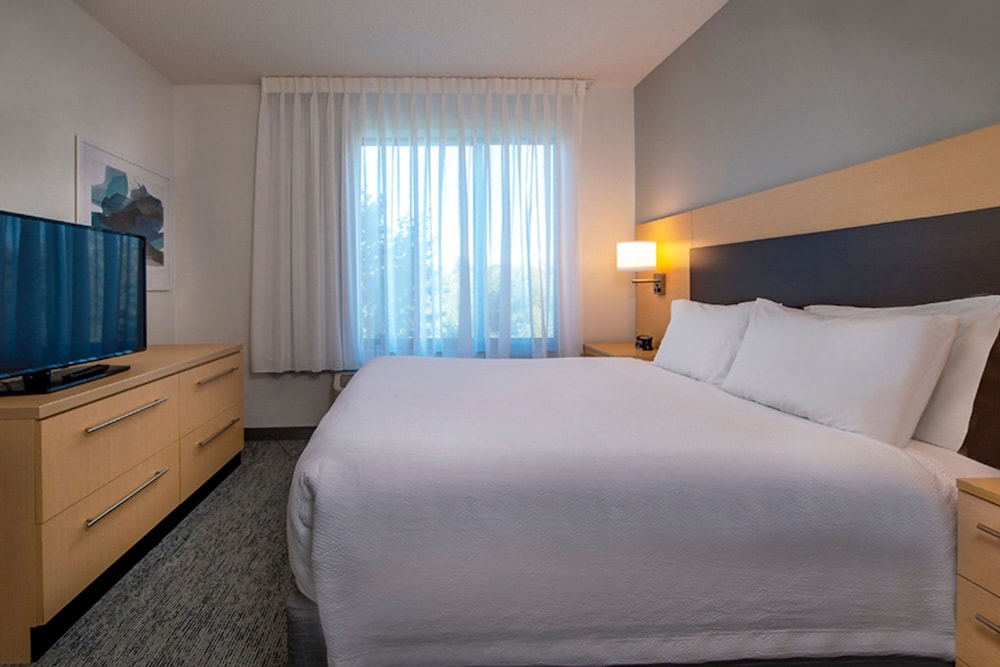 TownePlace Suites by Marriott Frederick - photo 10