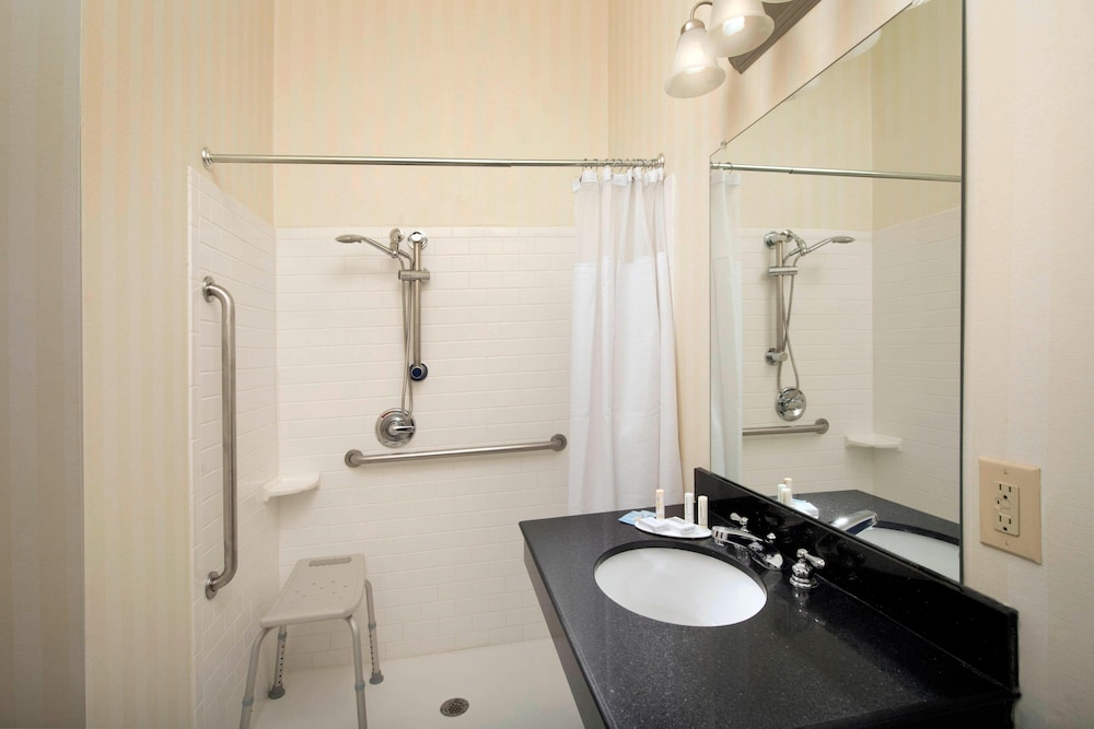Fairfield Inn & Suites Weatherford - photo 20
