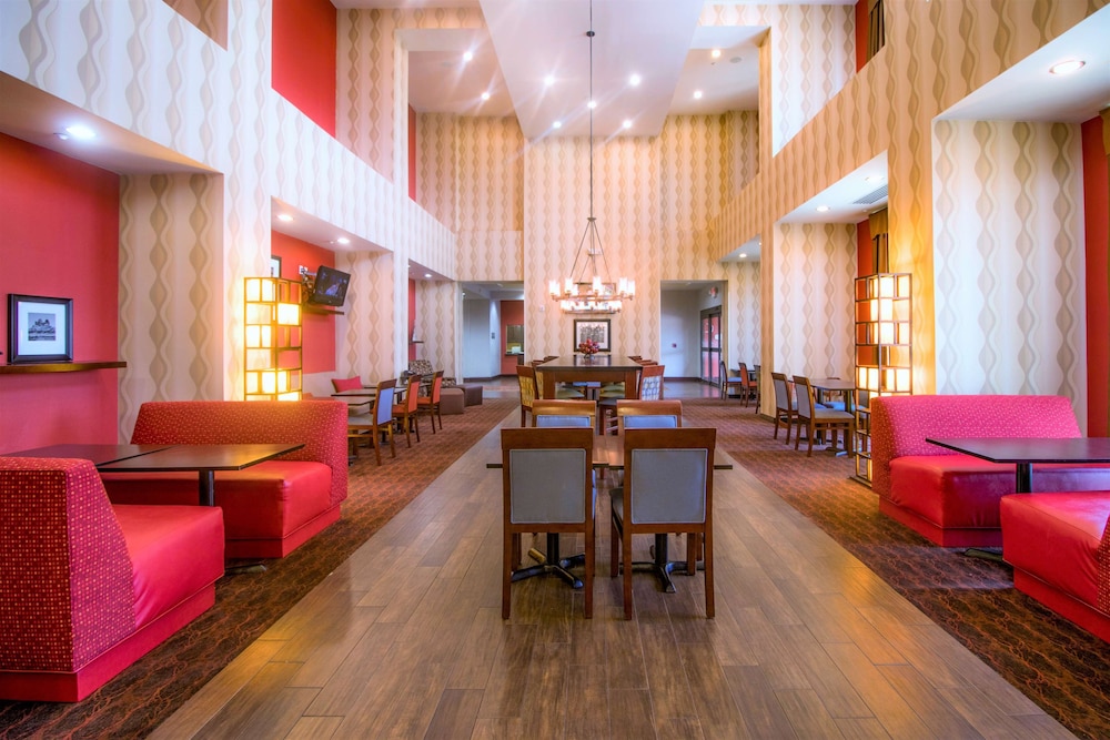 Hampton Inn & Suites Bastrop - photo 13