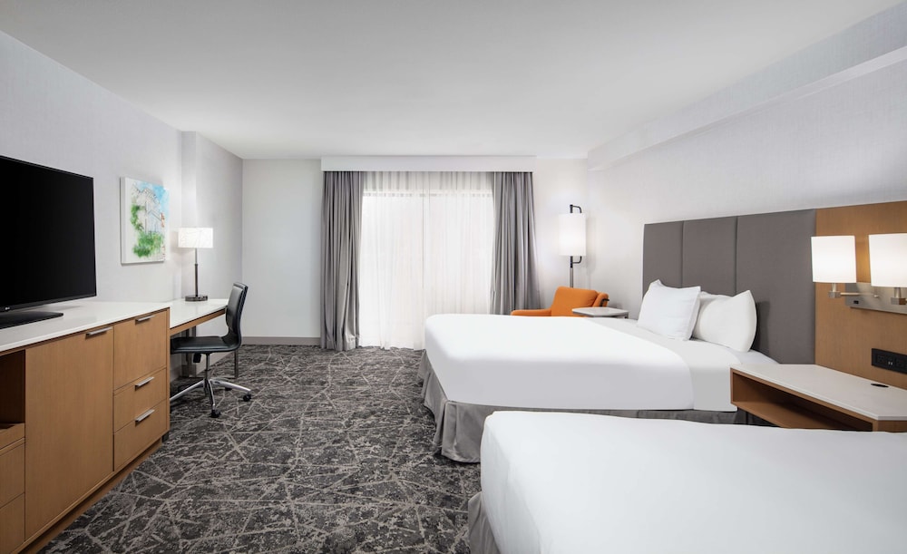 DoubleTree By Hilton Sacramento - photo 9