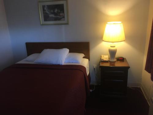 Villager Motel & Glen Manor Estate - photo 29