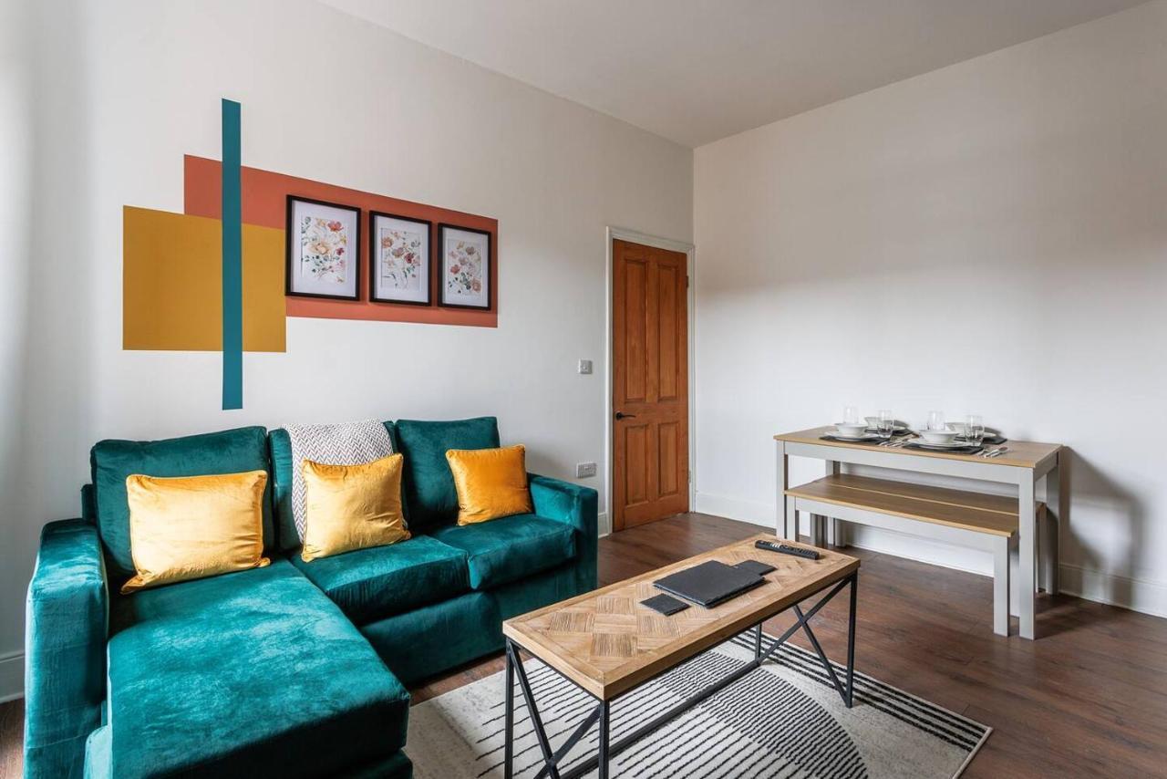 3BR Homely house for family friends and workers — 4-Star Luxury Hotel in Gateshead, United Kingdom