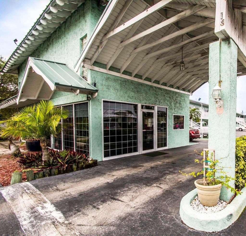 Econo Lodge Cocoa Beach near the Port - photo 2