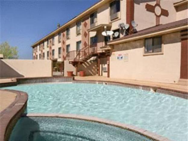 Super 8 by Wyndham Carlsbad - photo 7