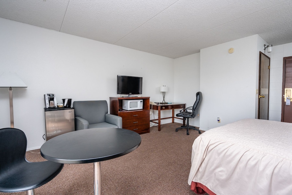 M&M Motel - photo 13